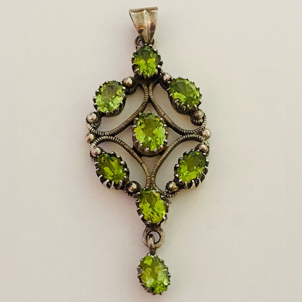 Vintage Sterling Silver Peridot Gemstone Pendant